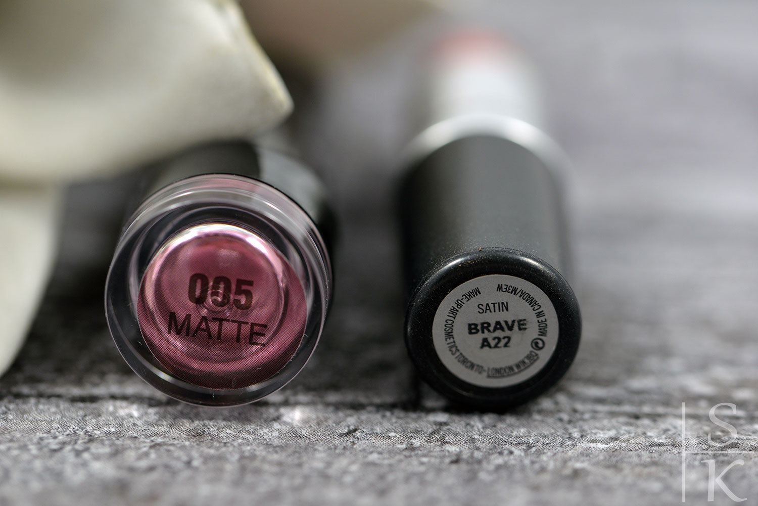 Dupe Mac - Brave vs. Trend It Up - Ultra Matte Lipstick 005